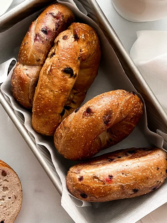 BAGEL- Cinnamon & Raisin